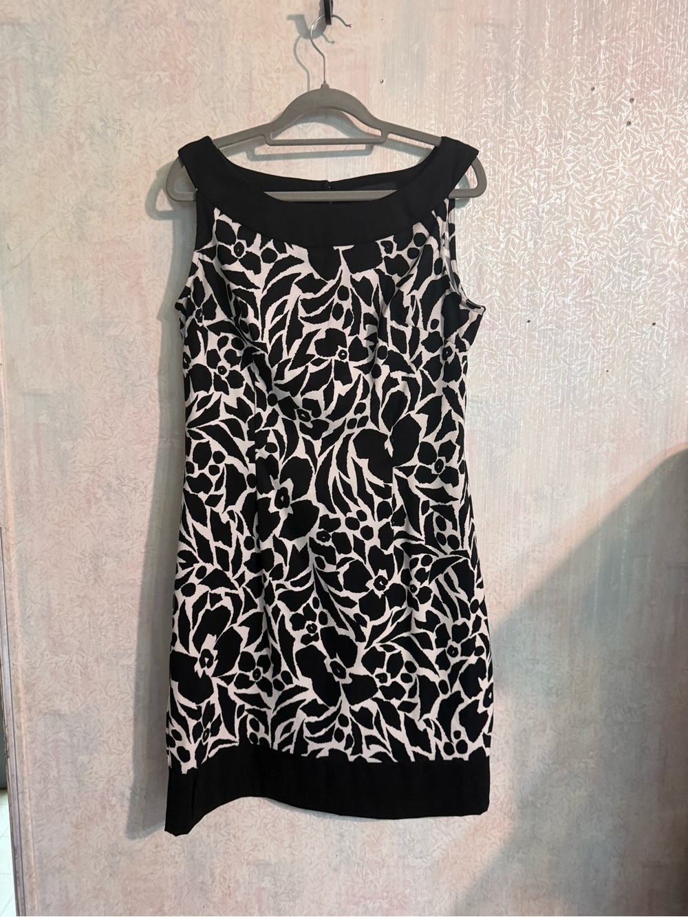 Connected Apparel Black and White Floral Midi Sheath Dress, Business Casual, 12